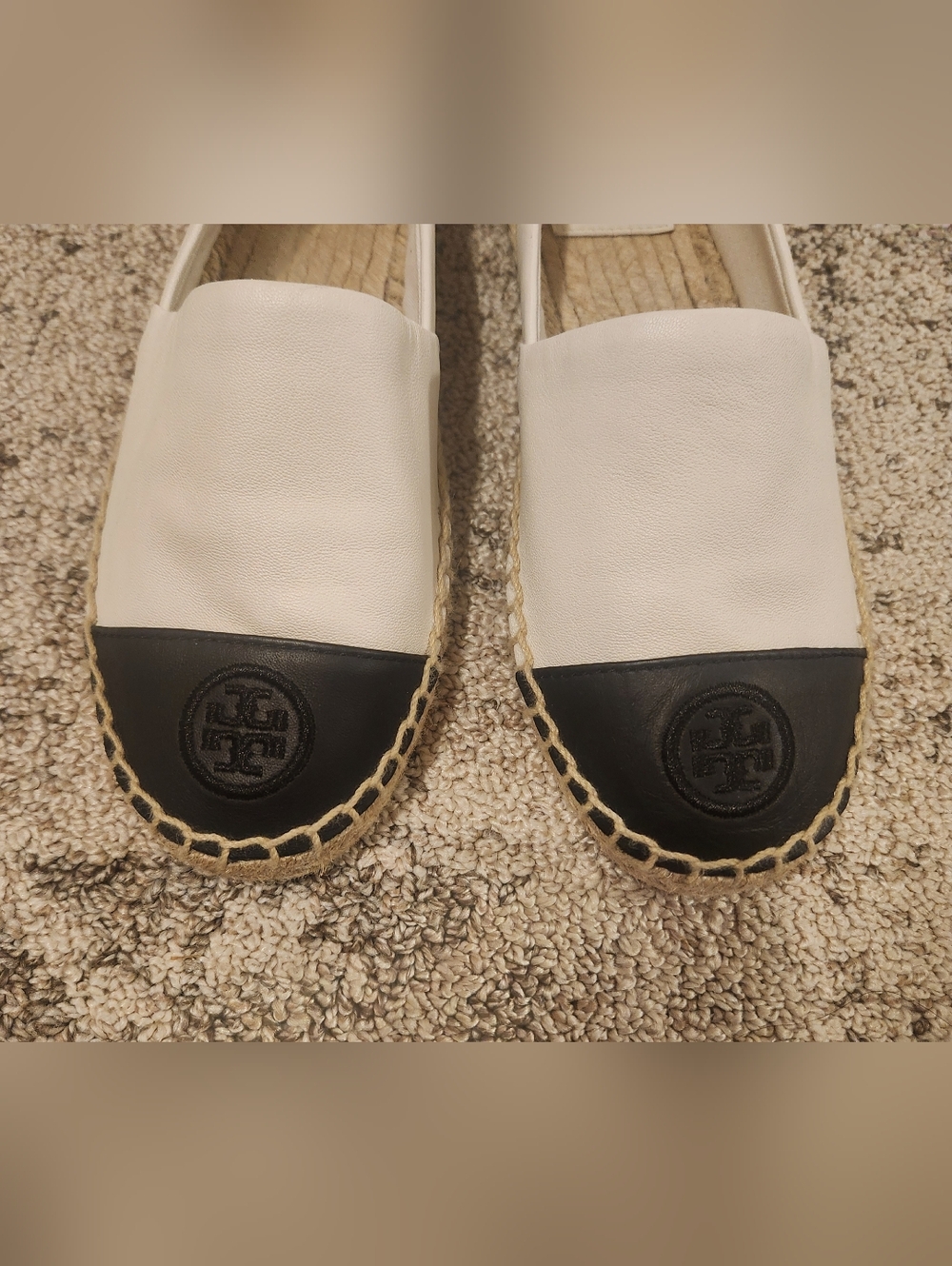 Tory Burch White Leather Espadrilles with Black Toe Cap - Picture 2 of 9